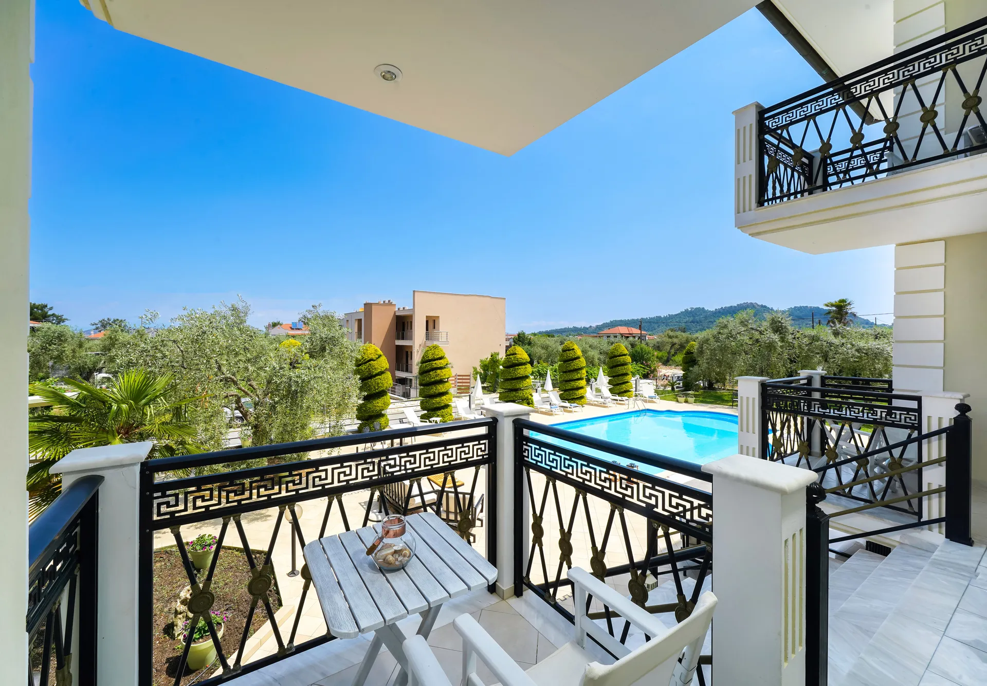 Tiara Holidays - MaryAn Luxury Apartments - Deluxe Suite 1st floor - balkon